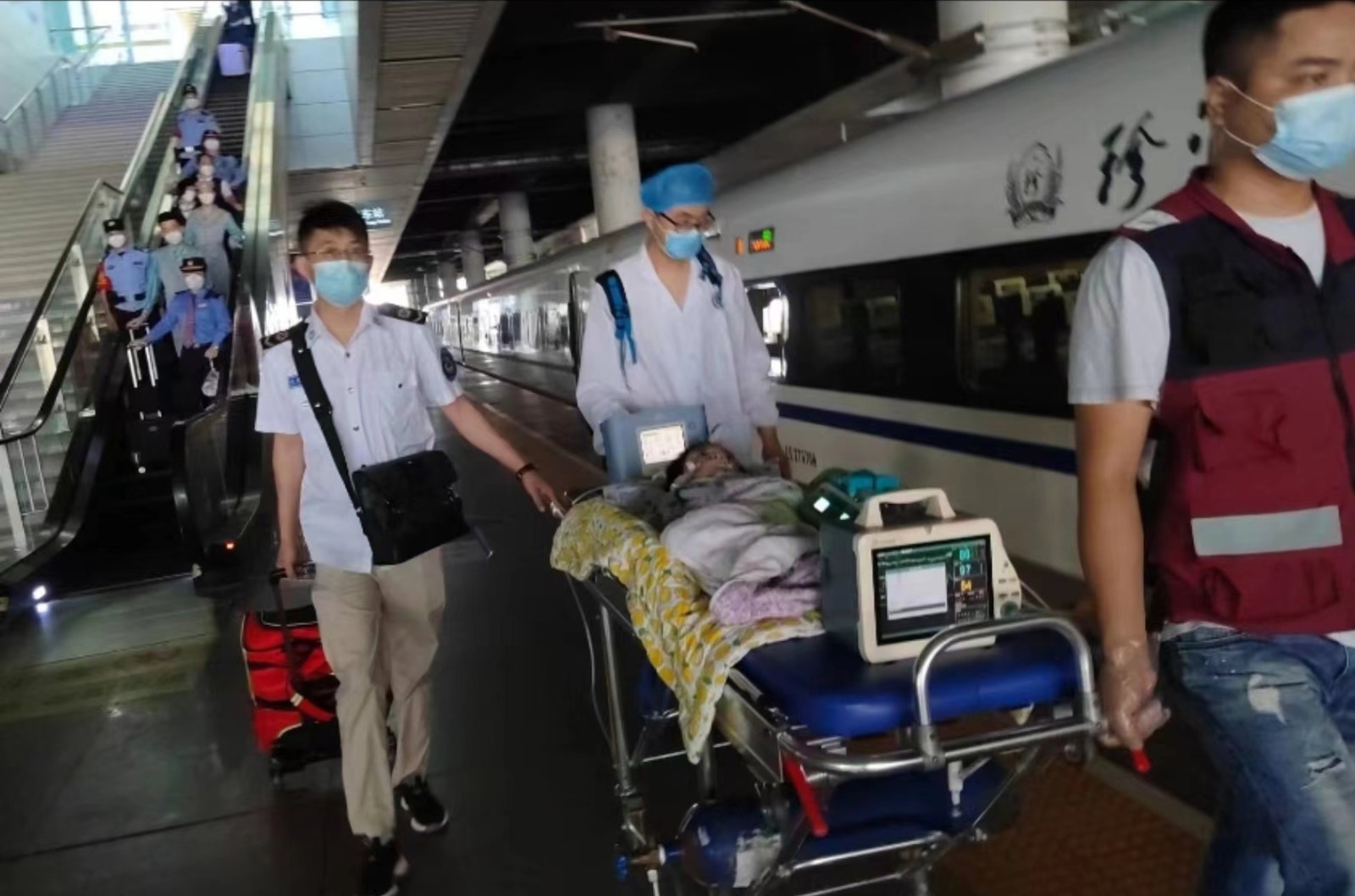 洱源县高铁转运公司