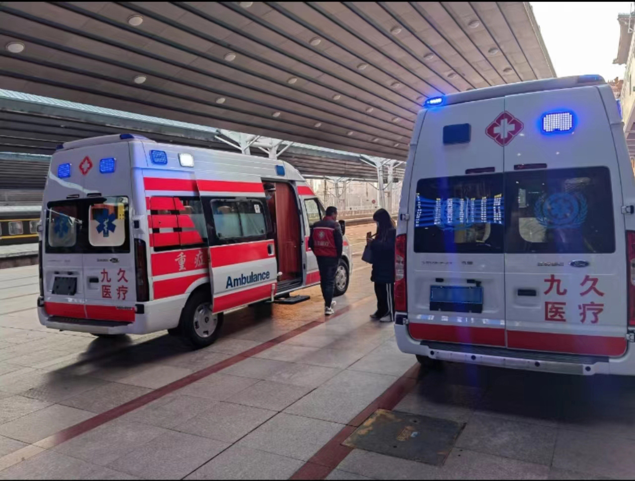 洱源县救护车长途转运